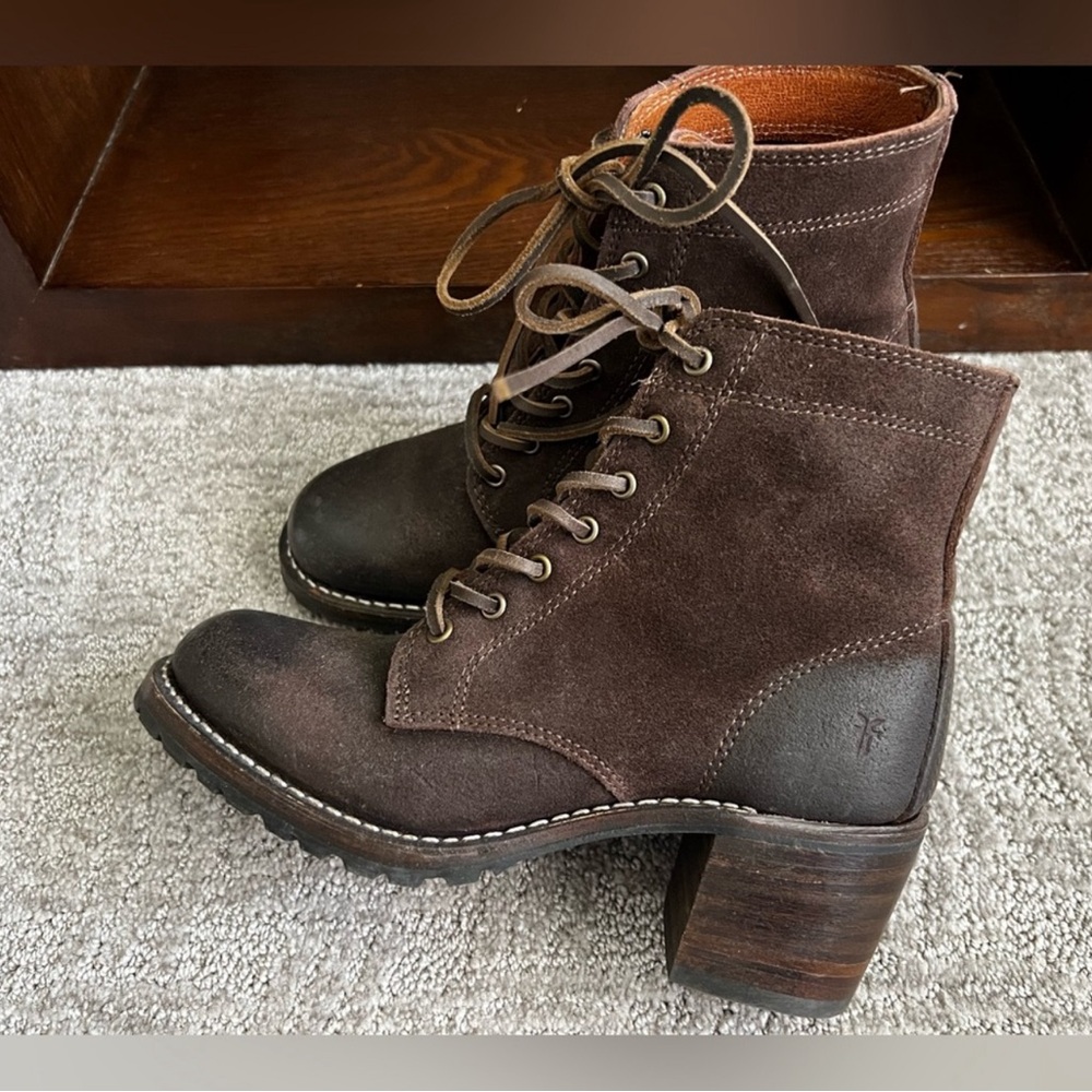 Frye Sabrina 6G Lace Up boots